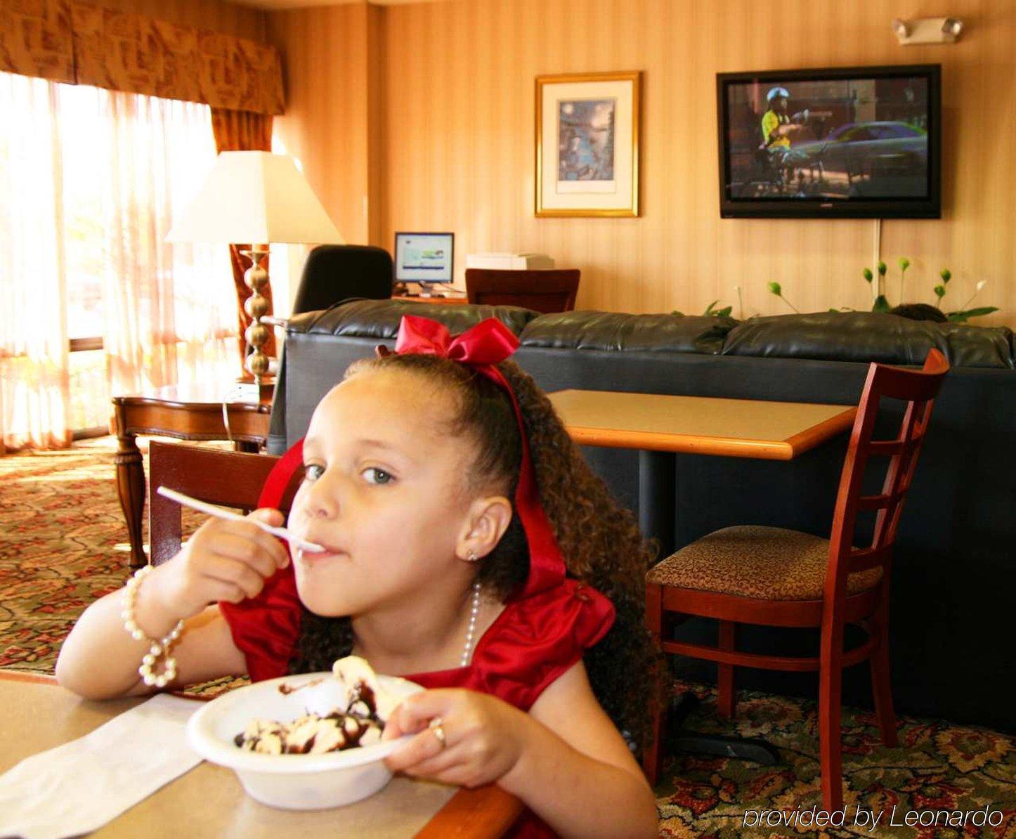Hampton Inn Natchitoches Shamard Heights Номер фото
